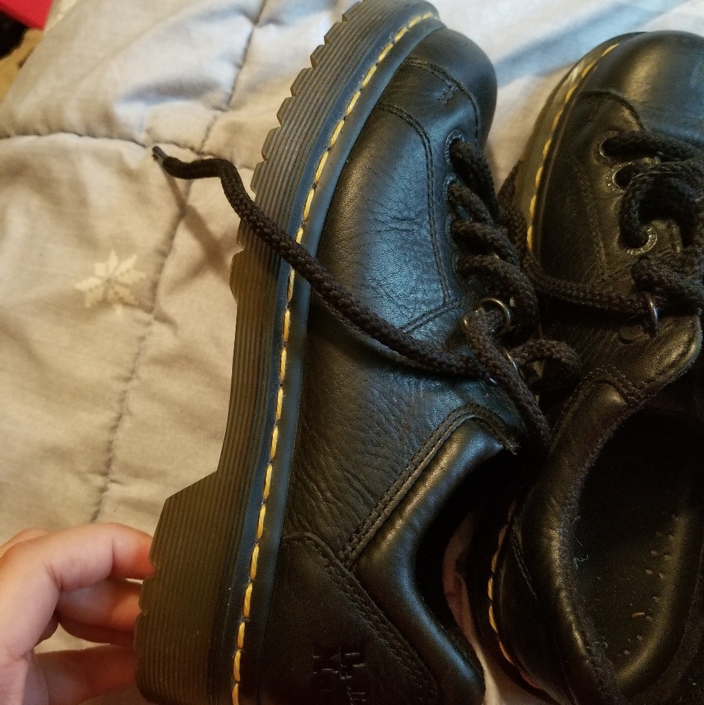 🚫SOLD🚫 Black AW004 Dr. Martens